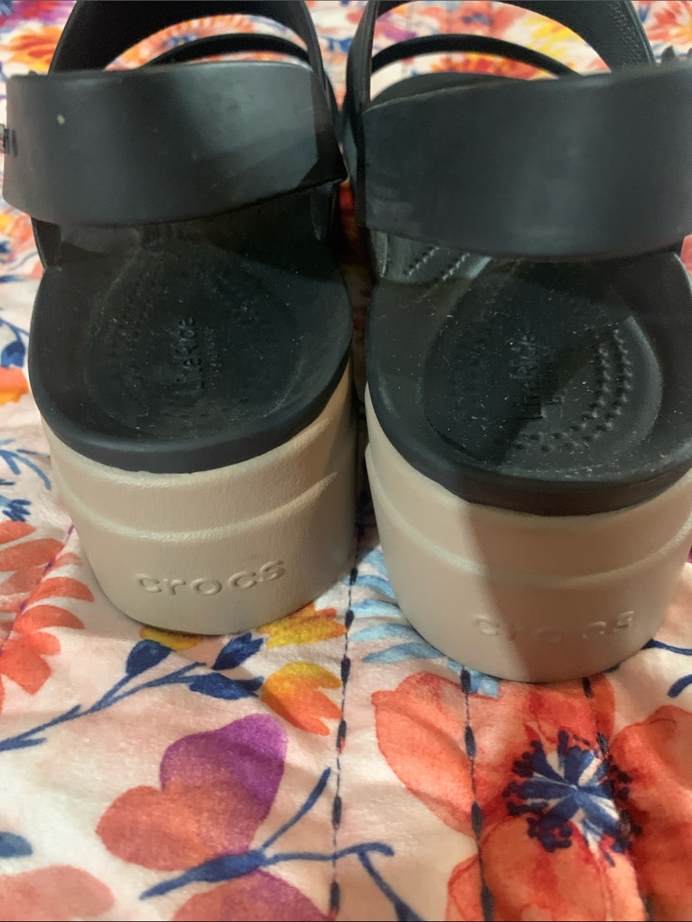Crocs - Picture 6 of 10
